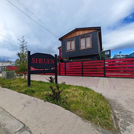 Sheuen Patagonia Hostel Puerto Natales Exterior foto